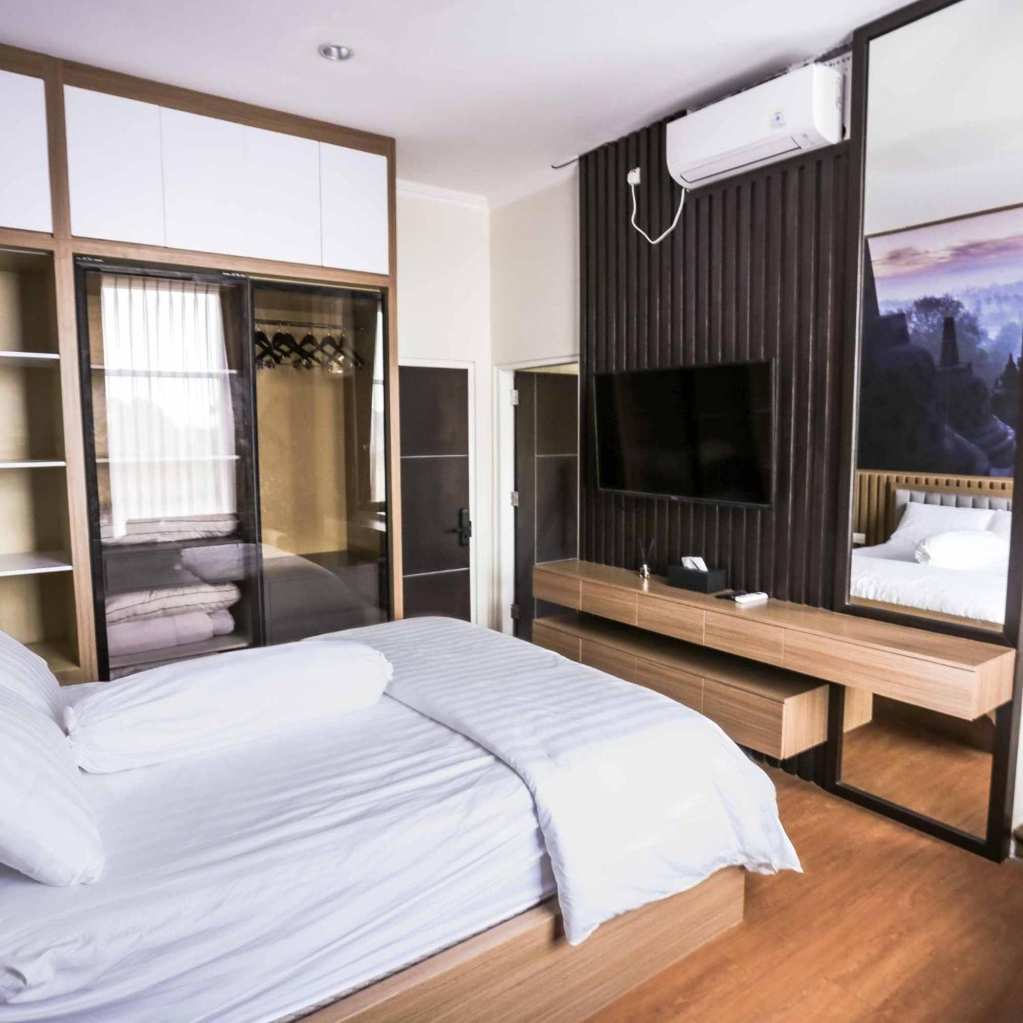 Inez Homestay Джокьякарта Экстерьер фото