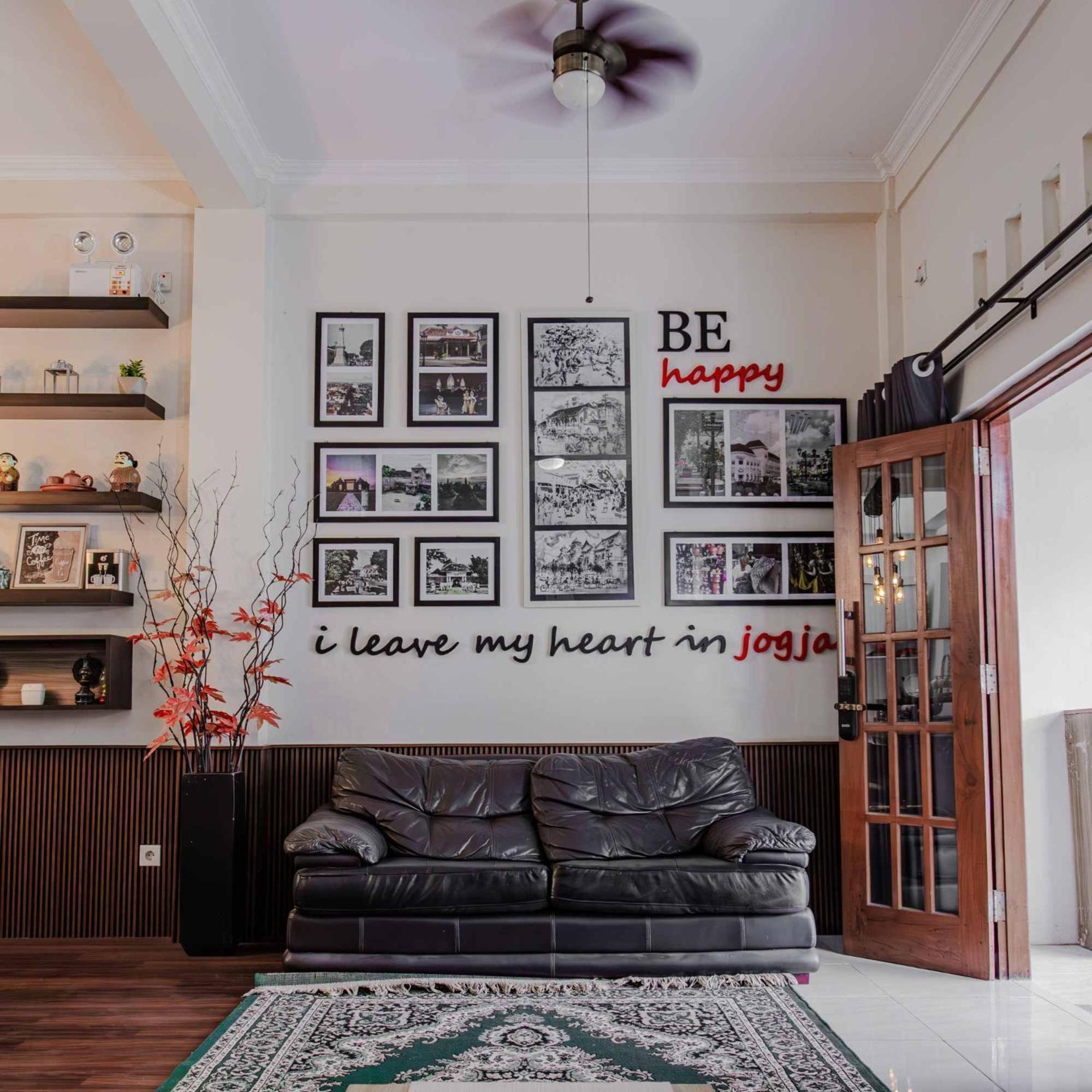 Inez Homestay Джокьякарта Экстерьер фото