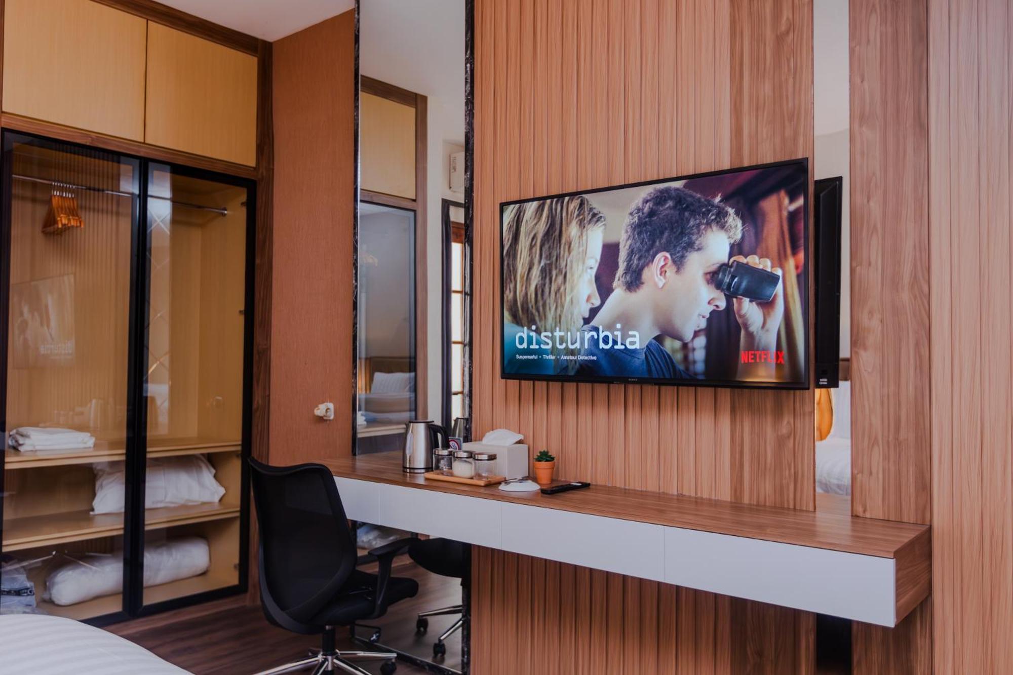 Inez Homestay Джокьякарта Экстерьер фото