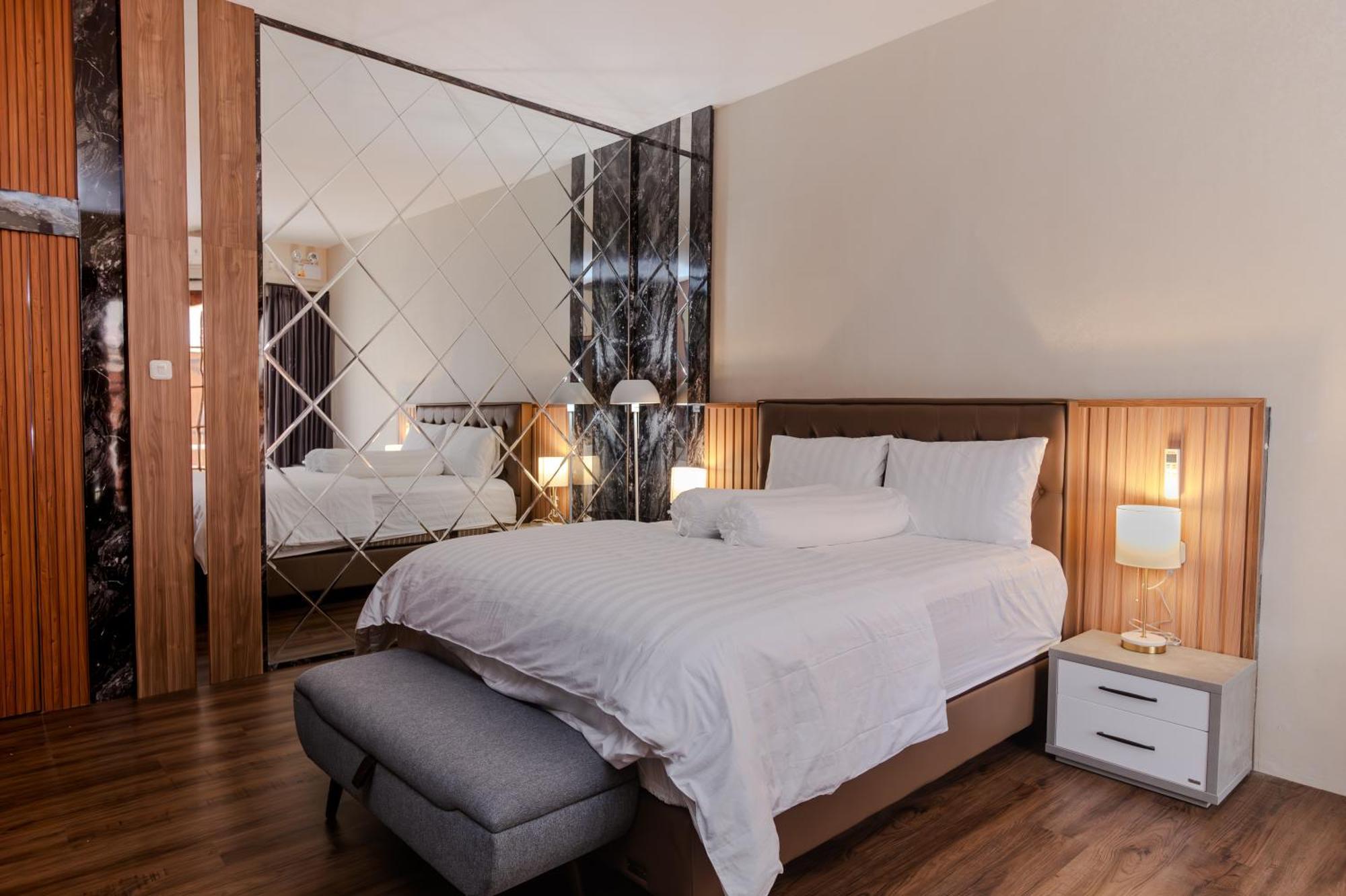 Inez Homestay Джокьякарта Экстерьер фото